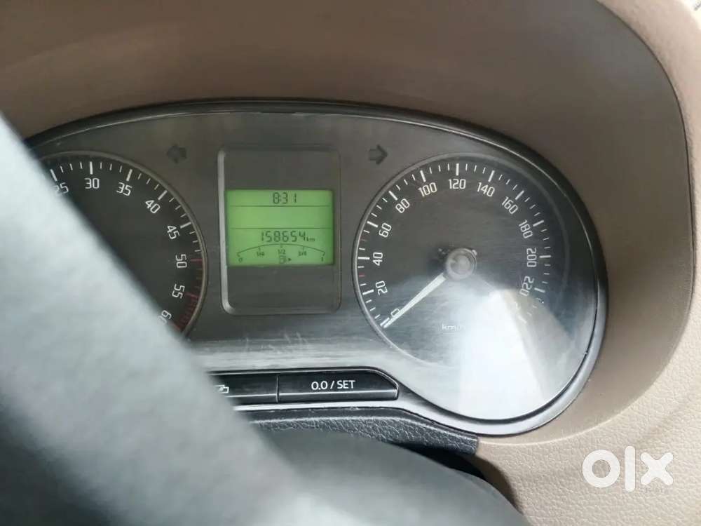Skoda Rapid Tsi Active 2013