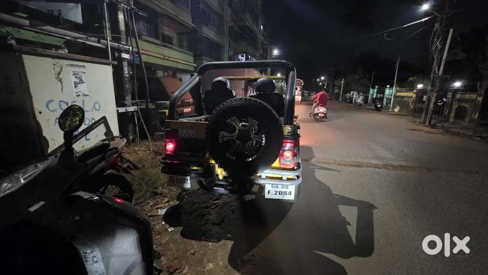 Vintage Low Bonnet Jeep