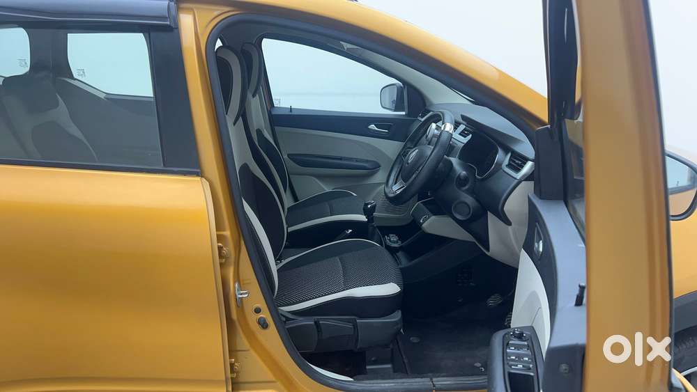 Renault Triber Rxz, 2022, Petrol