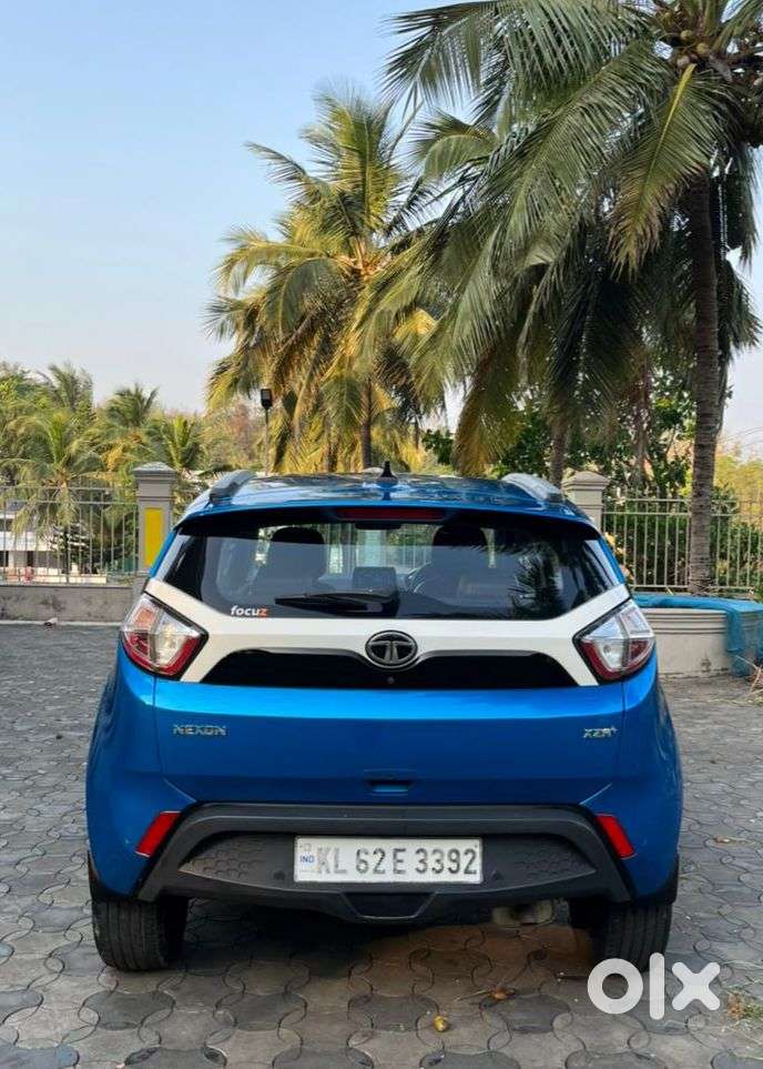 Tata Nexon 1.2 Revotron Xza Plus, 2019, Petrol