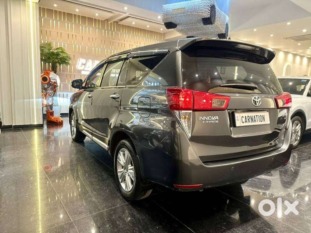 Toyota Innova Crysta