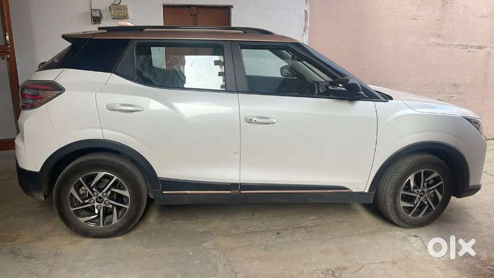 Mahindra Xuv400 Ev 2024 Electric Well Maintained