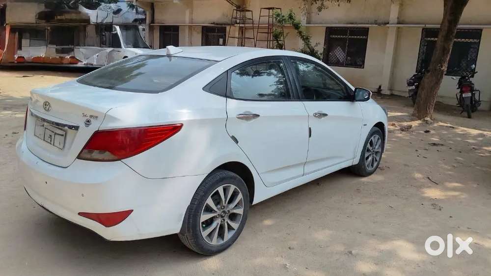 Hyundai Verna Diesel Manual 13595 Km 2015