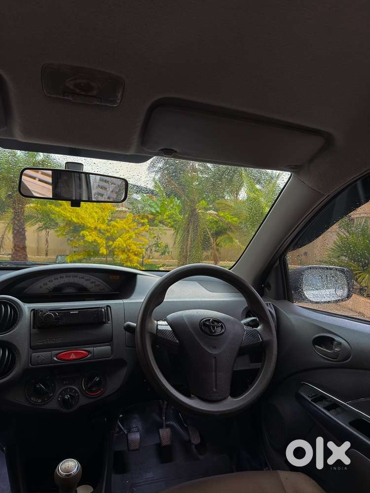 Toyota Etios Liva 2012