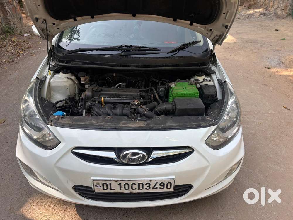 Hyundai Verna Fluidic 1.6 Vtvt Sx, 2012, Petrol