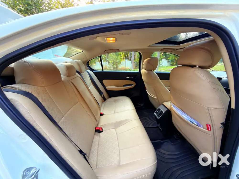 Well Maintined Honda City With Proper Company Service