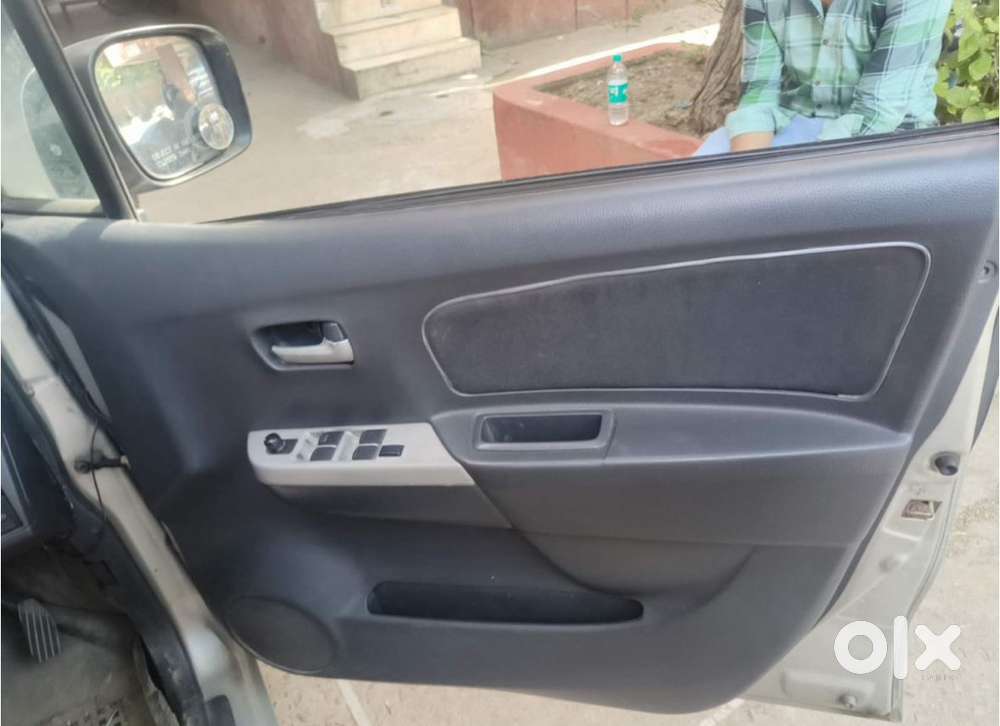 Maruti Suzuki Wagon R Vxi Minor 2011