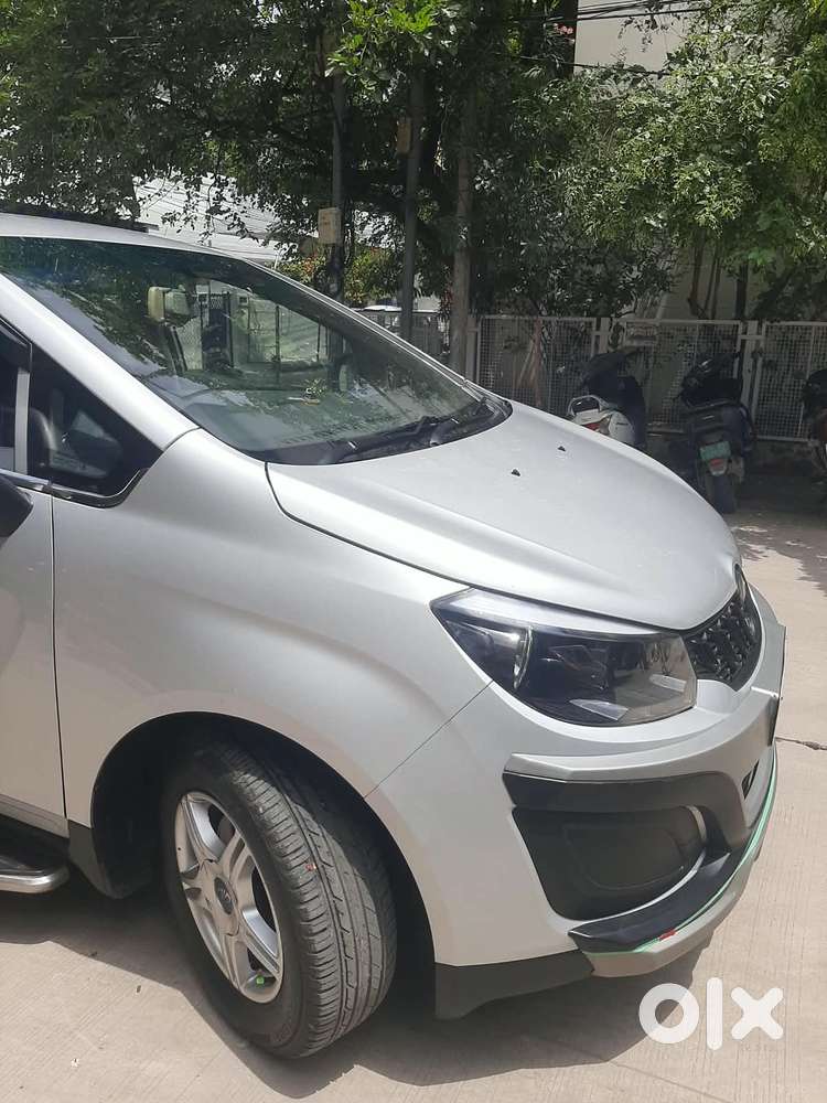 Mahindra Marazzo M4, 2018, Diesel
