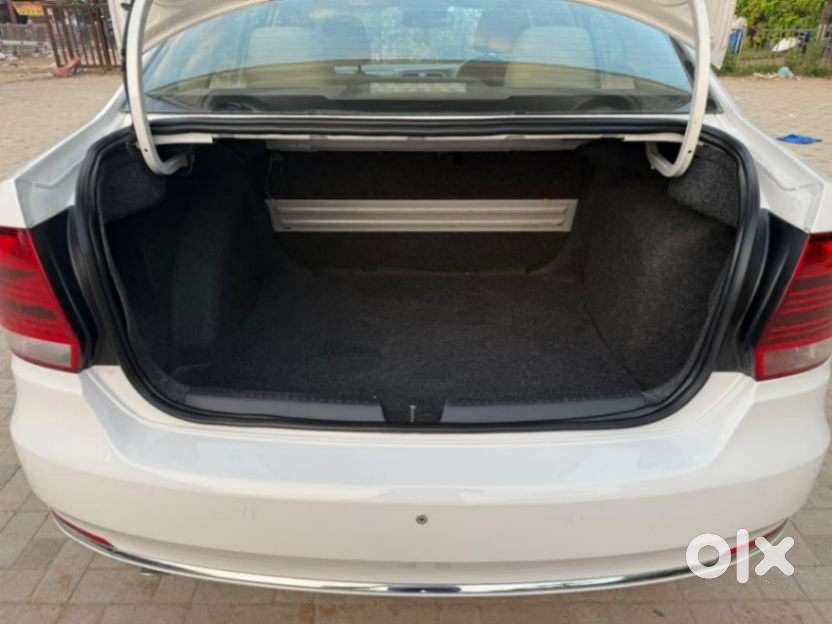 Volkswagen Vento 1.2 Tsi Highline Plus At, 2016, Petrol