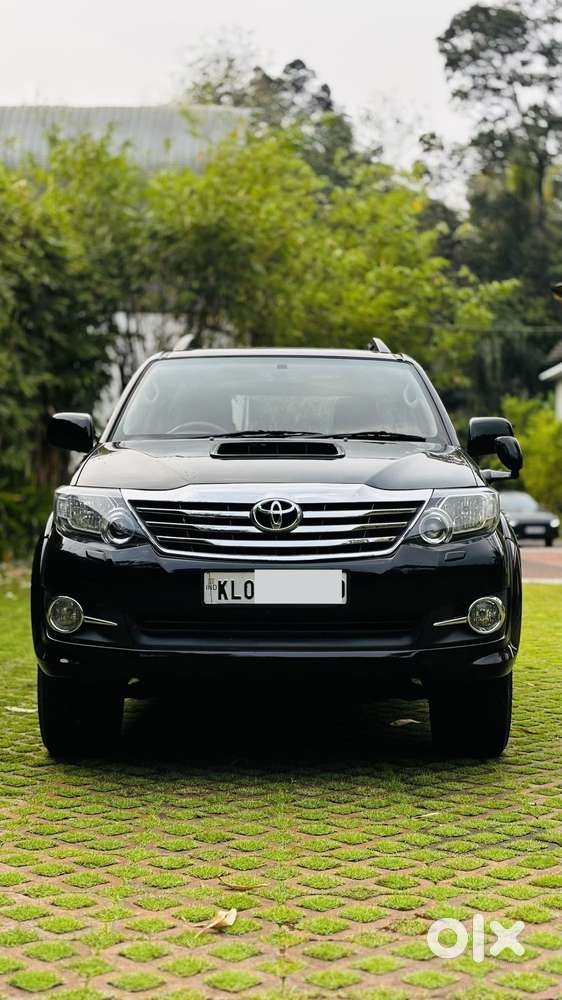 Toyota Fortuner 4x4 Manual Limited Edition, 2010, Diesel