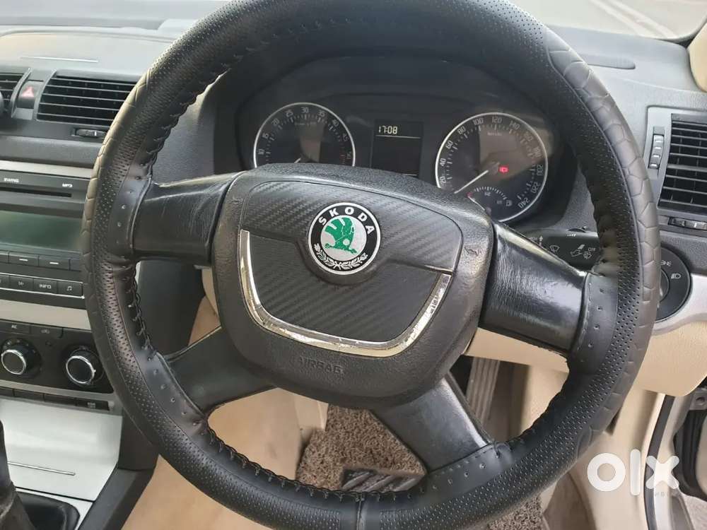 Skoda Laura 2.0 Ambiente 2010