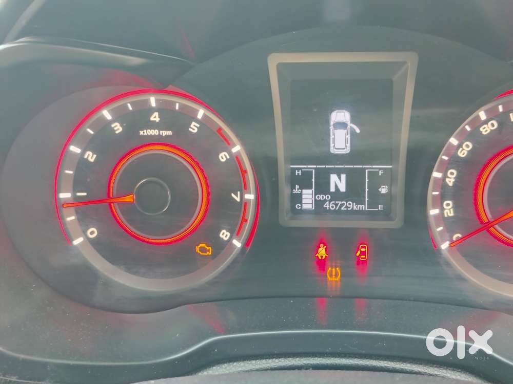 Mahindra Xuv300 W8, 2022, Petrol