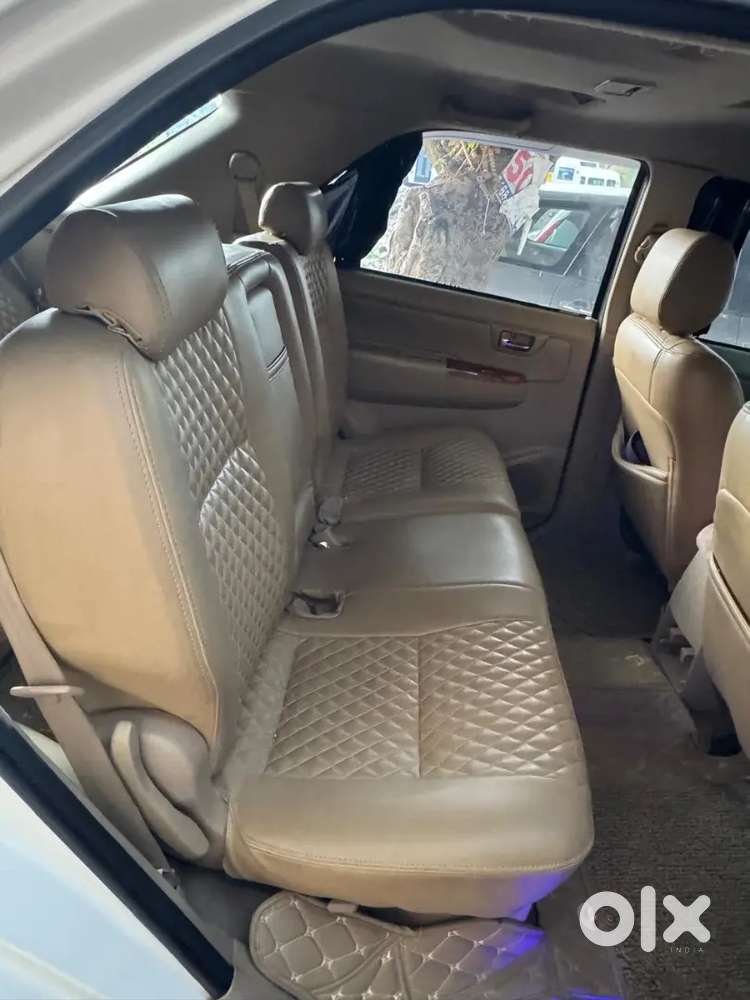 Toyota Fortuner 2011