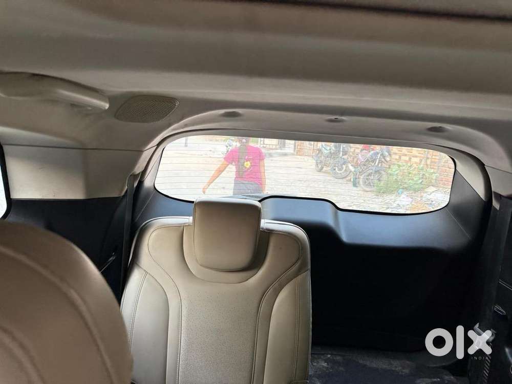 Mahindra Xuv700 2022 Diesel Well Maintained