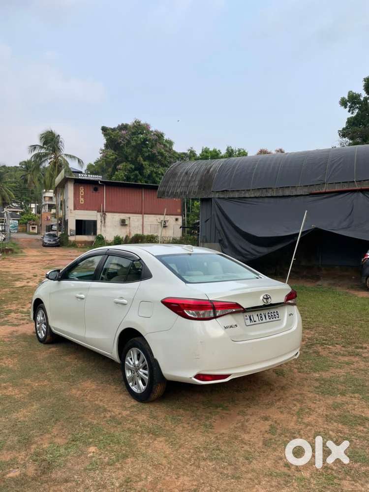 Toyota Yaris V Optional Cvt, 2018, Petrol