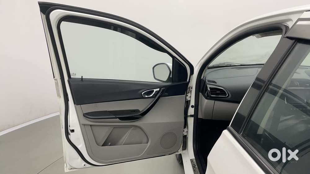 Tata Tiago 1.2 Revotron Xz Plus Dual Tone, 2019, Petrol