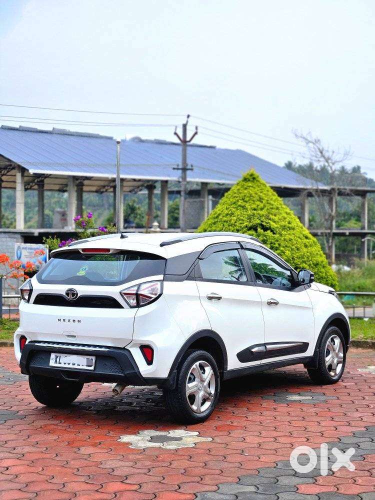 Tata Nexon 1.2 Revotron Xm (s), 2023, Diesel