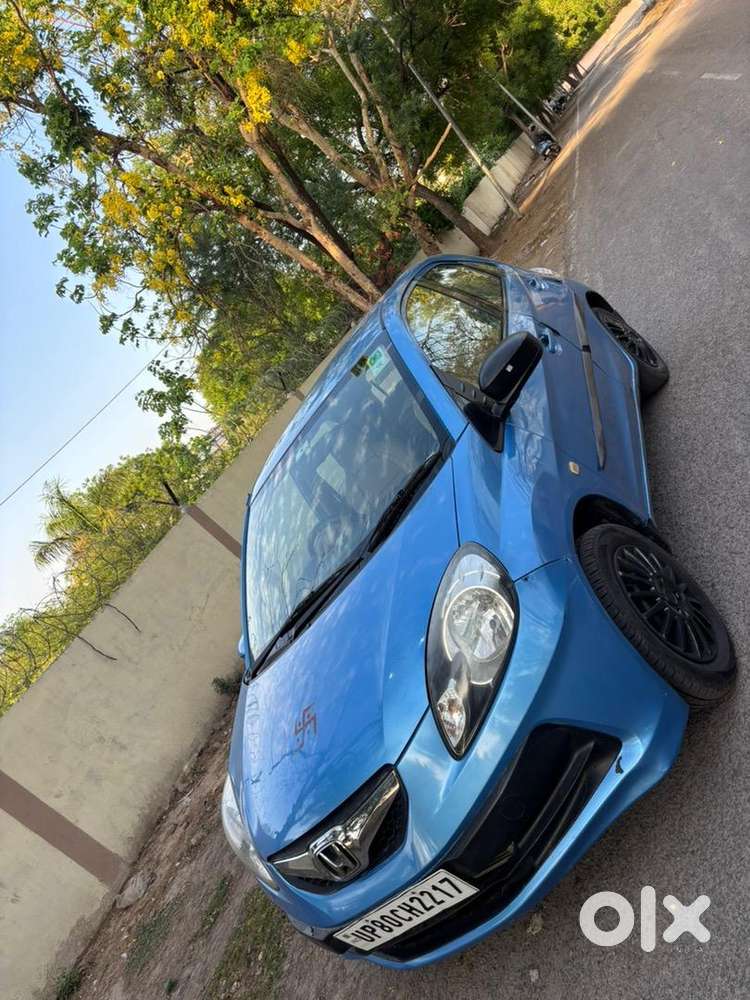 Honda Brio 2012 Petrol Well Maintained