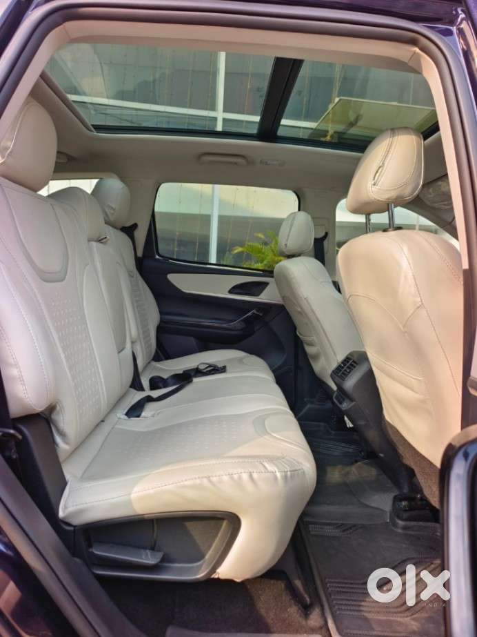 Mahindra Xuv700 2.2 Ax 5 Diesel At 7 Str, 2023, Diesel