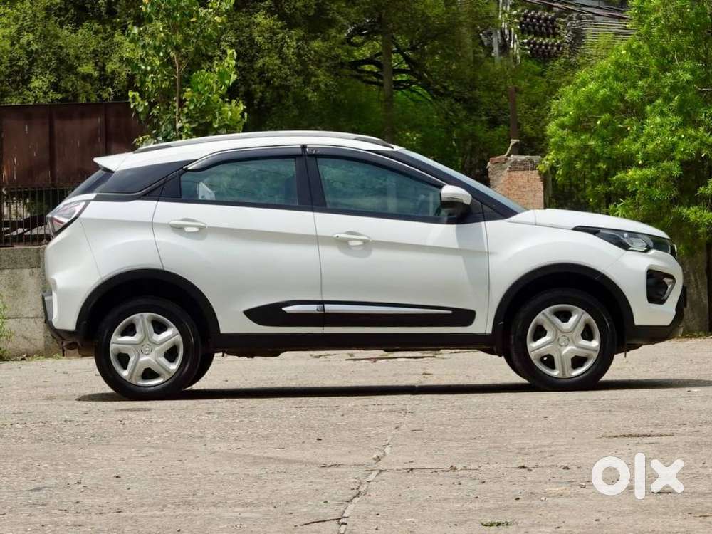 Tata Nexon 1.2 Revotron Xm (s), 2022, Petrol