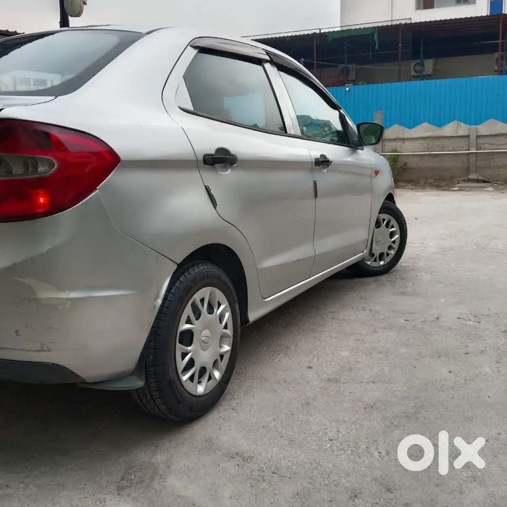 Ford Aspire Titanium Blu 2016