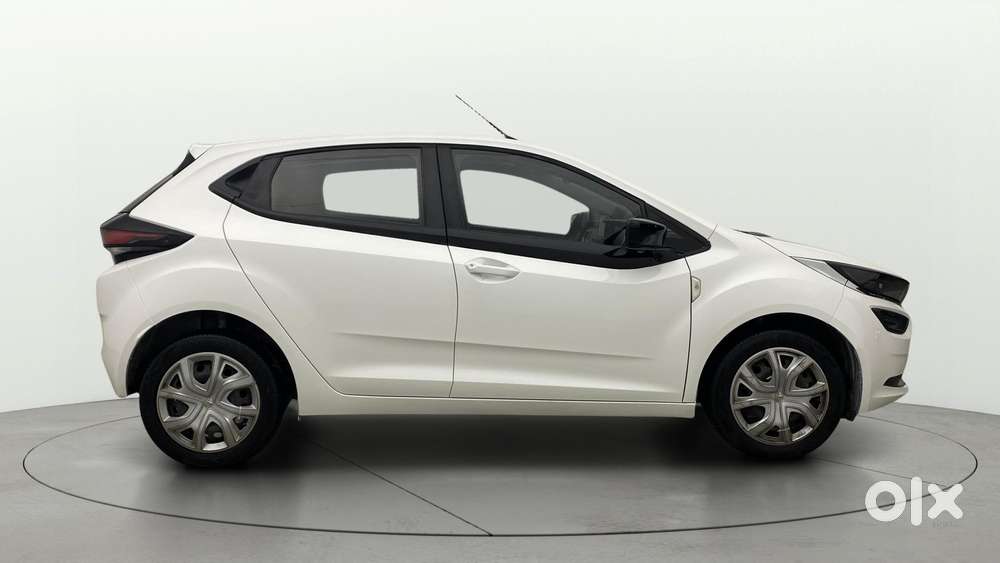 Tata Altroz 1.2 Xm Plus, 2022, Petrol