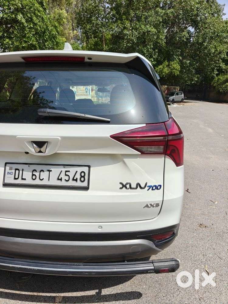 Mahindra Xuv700 2.0 Ax 5 Petrol Mt Str, 2023, Petrol