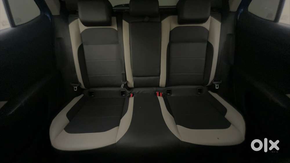Volkswagen Taigun Topline 1.0 Tsi At (electric Seats), 2022, Petrol