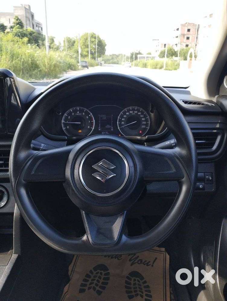 Maruti Suzuki Brezza 1.5 Lxi Cng, 2025, Petrol