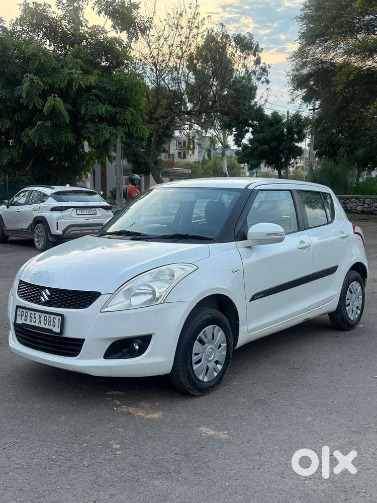 Maruti Suzuki Swift 1.2 Vxi (o), 2014, Petrol