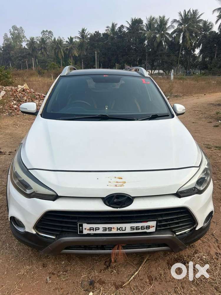 Hyundai I20 Active 2017 Petrol Well Maintained