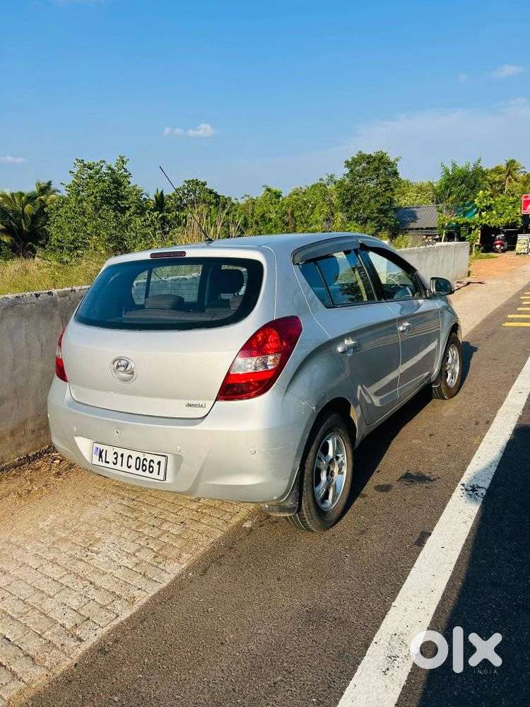 Hyundai I20 Sportz 1.4 Crdi 6 Speed Bs-iv, 2010, Diesel