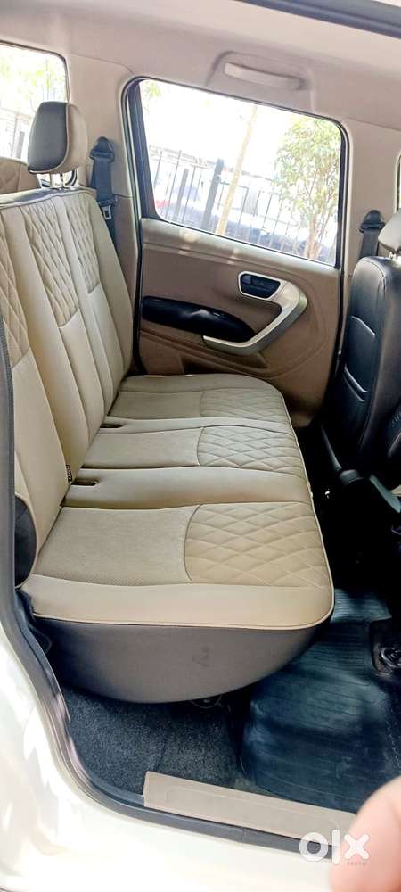 Mahindra Tuv 300 T10 Opt, 2018, Diesel