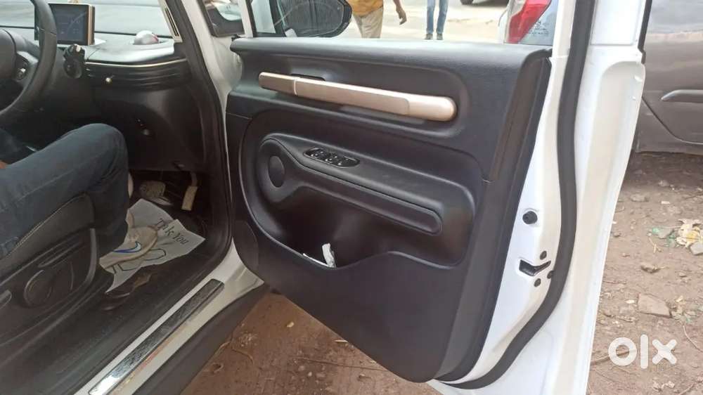 Mg Windsor Ev 2025 Electric 11782 Km Driven