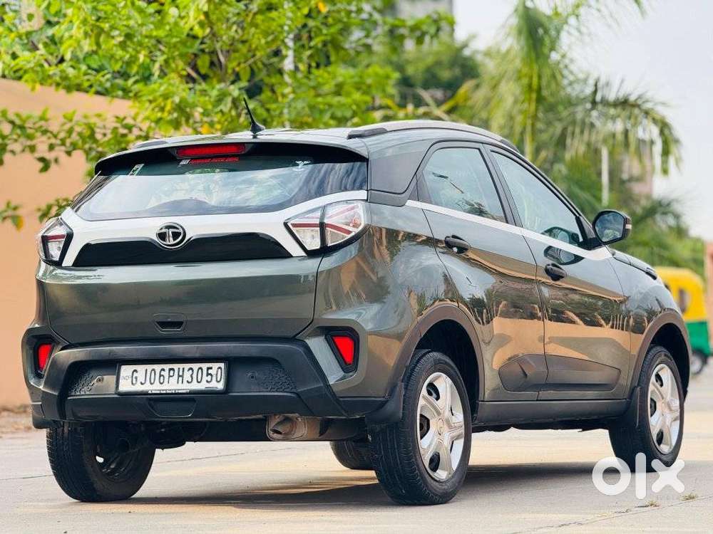 Tata Nexon, 2022, Petrol