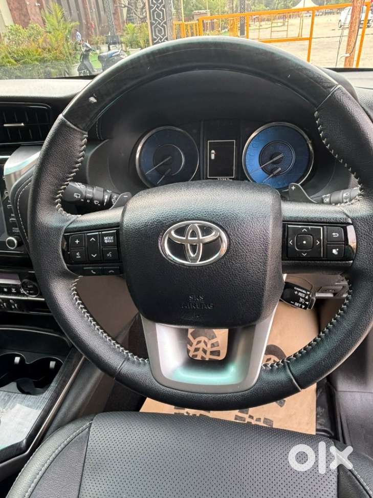 Toyota Fortuner 4x2 At 2.7 Petrol, 2025, Petrol