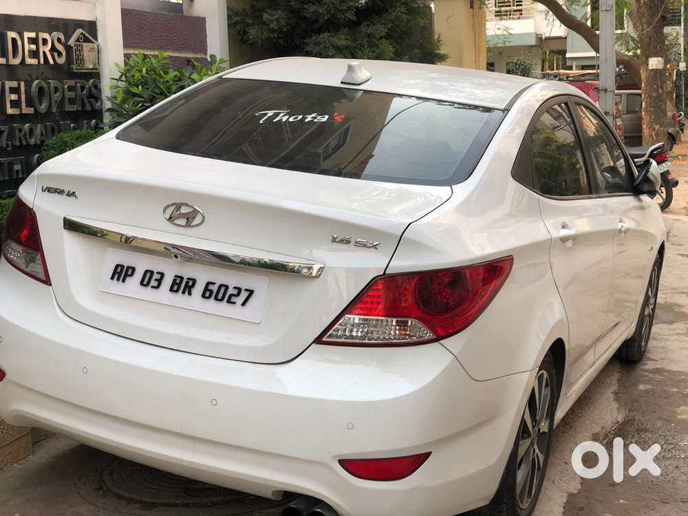 Hyundai Fluidic Verna