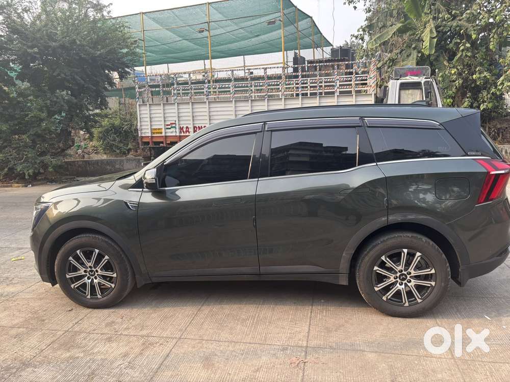 Mahindra Xuv700 2.0 Ax 7 Petrol At Str, 2025, Petrol