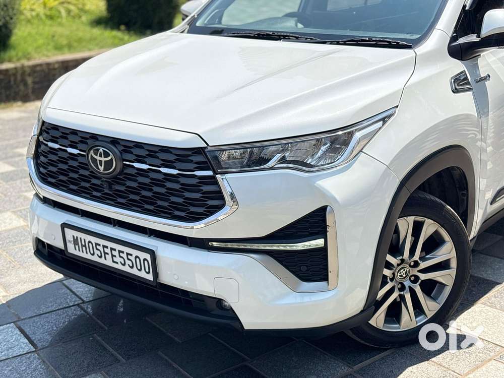 Toyota Innova Hycross 2.0 Zx (o) Hybrid 7 Str, 2023, Petrol