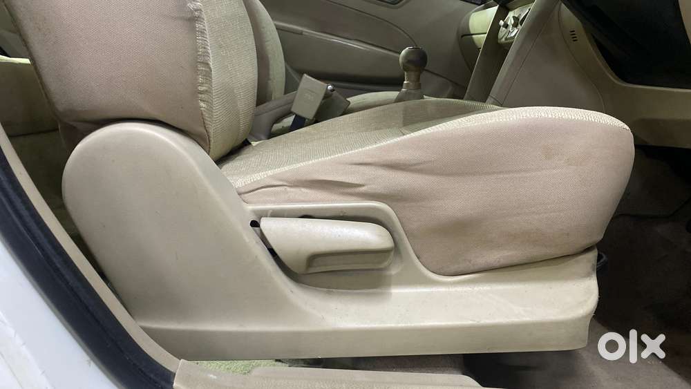 Maruti Suzuki Swift Dzire 1.2 Vxi Bsiv, 2016, Petrol