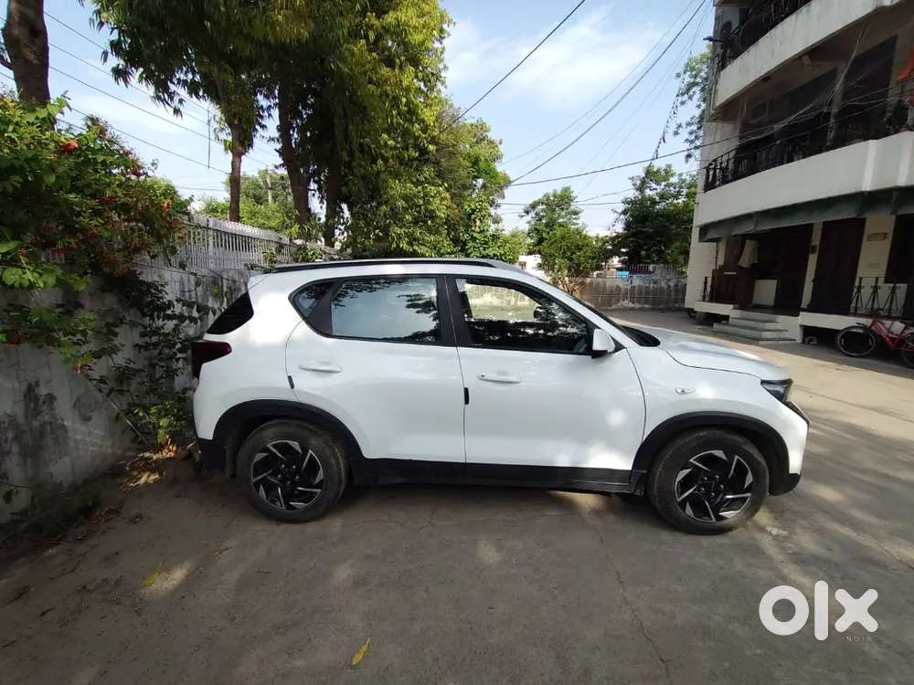 Kia Sonet 2025 Petrol 25751 Km Driven