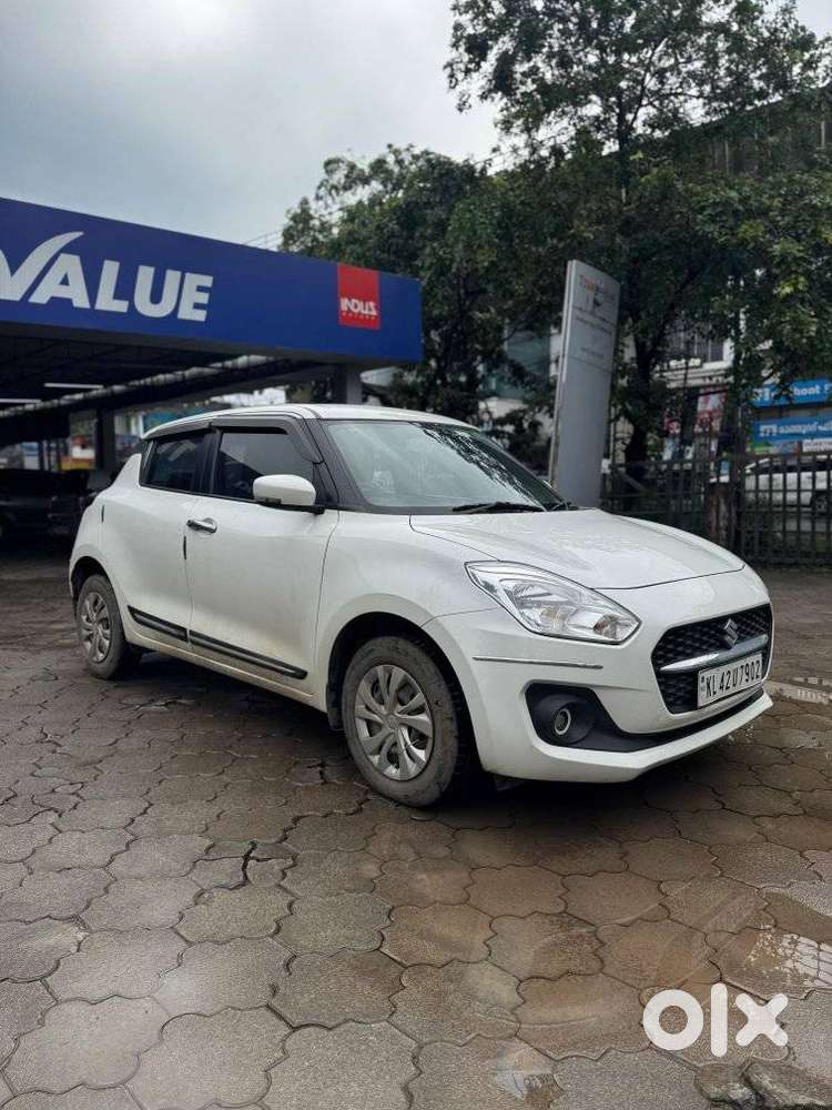 Maruti Suzuki Swift Vxi + Manual, 2022, Petrol