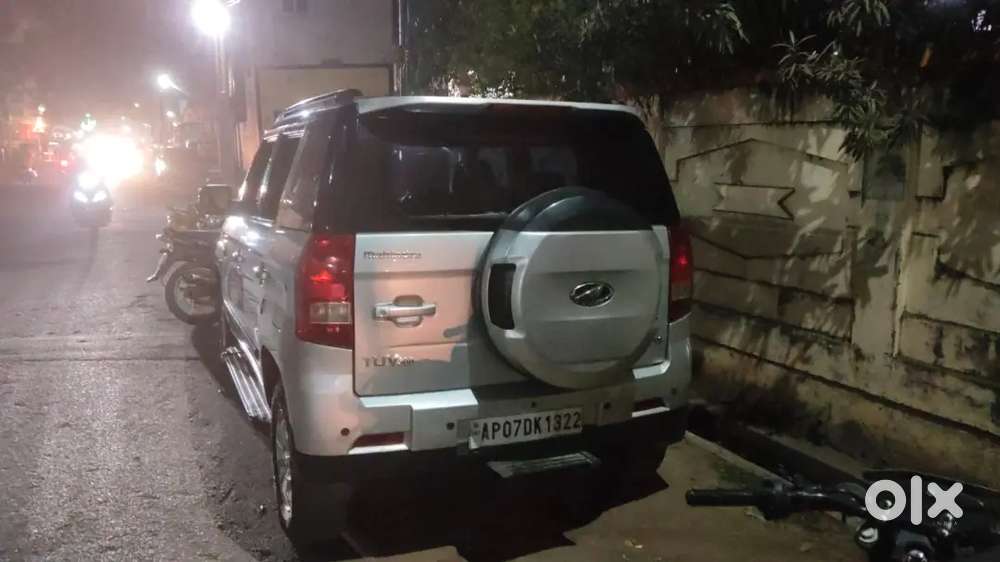 Mahindra Tuv 300 2017