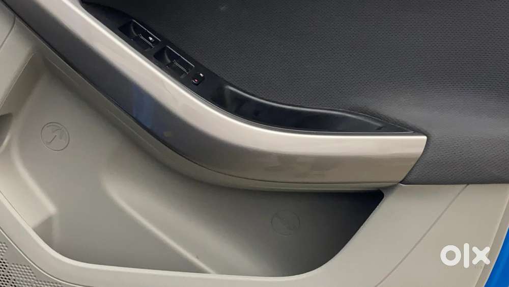 Tata Nexon 1.2 Revotron Xza Plus Dualtone, 2018, Petrol