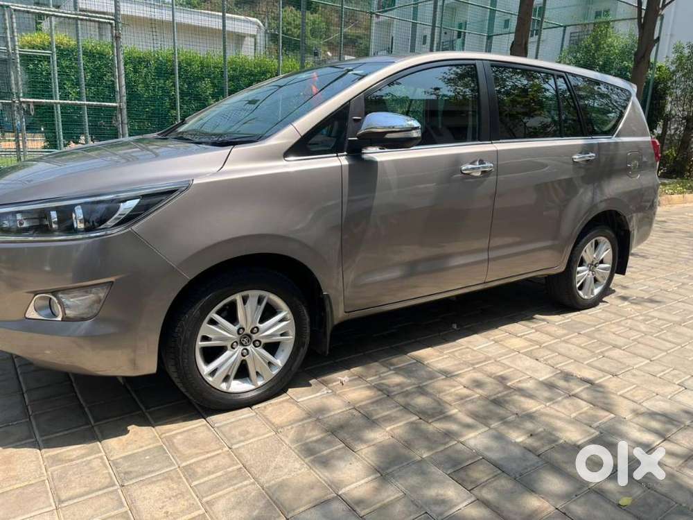 Innova Crysta 2.8 Zx At (top End) Well Maintained Car