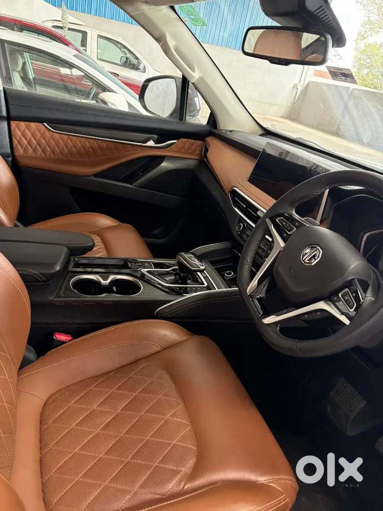 Mg Gloster 2025 Diesel 18000 Km Driven