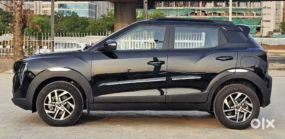 Mahindra Xuv 3xo Ax5 Pm Mt, 2024, Petrol