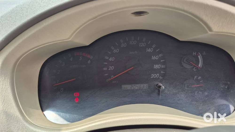 Toyotainnova 2.5v 8seater Diesel