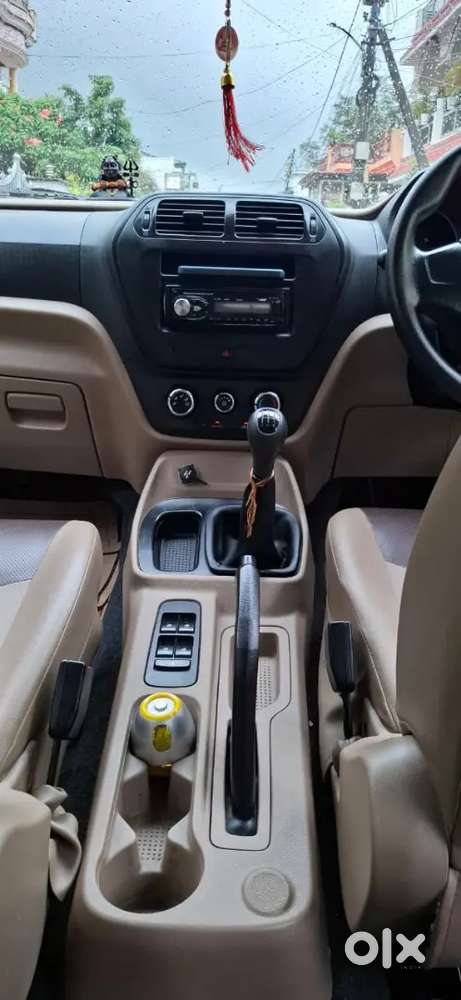 Mahindra Tuv 300 2018 Diesel 72100 Km Driven