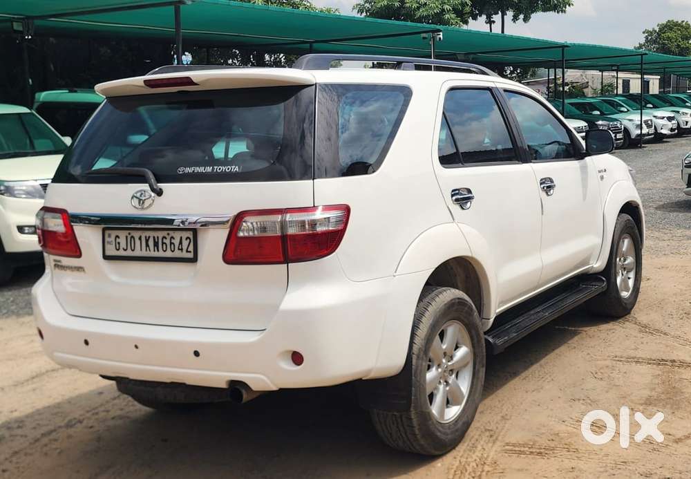 Toyota Fortuner, 2011, Diesel